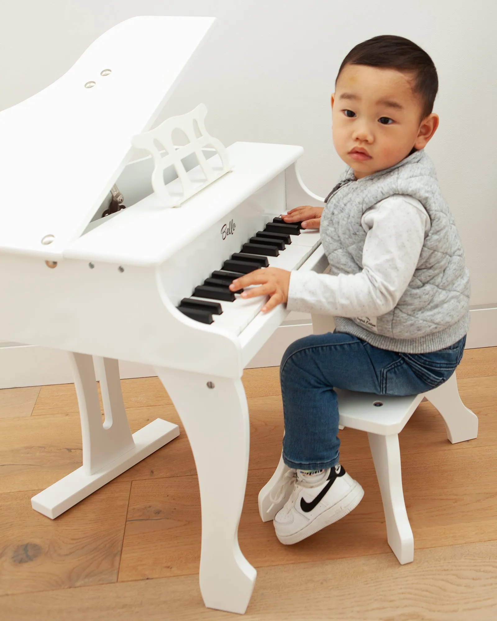 Bello Grand Piano White